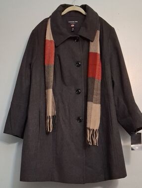 London Fog Size 3X Women's Wool Blend Charcoal Coat with Plaid Scarf Button-up.
